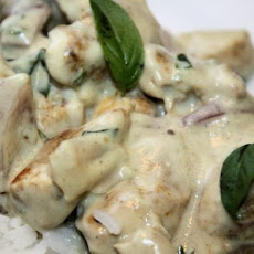 Basil Chicken in Coconut Curry Sauce