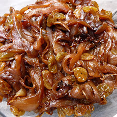 Moroccan Onion Confit with Raisins