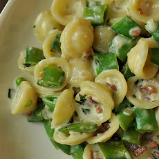 Pasta with Prosciutto, Snap Peas, Mint and Cream
