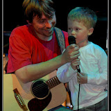 Ben sings "New York New York"