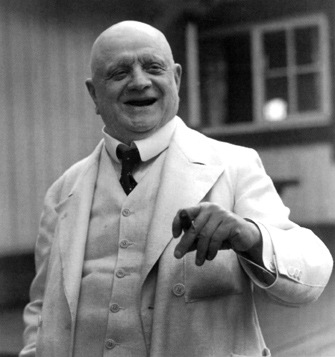 [Jean_Sibelius_1939[3].jpg]