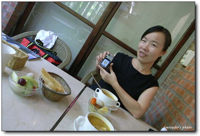 http://lh3.ggpht.com/dmreader8/SJJ-7cR7VeI/AAAAAAAAEX8/0Qz0rtEJzCA/s800/R0015601.jpg