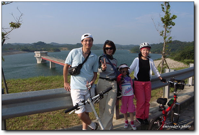 http://lh3.ggpht.com/dmreader8/SJJ_tl5ilnI/AAAAAAAAEY8/BwuBBLHjkh0/s800/R0015619.jpg