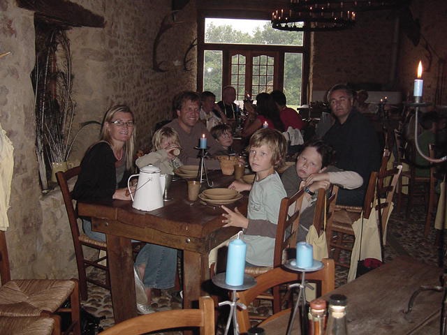 [DinnerTable[5].jpg]