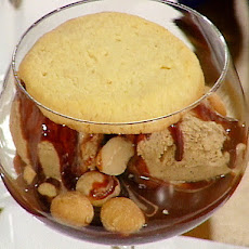 Wattleseed Ice Cream with Homemade Macadamia Nut Cookies