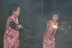 main bunga api lemau kat kampung