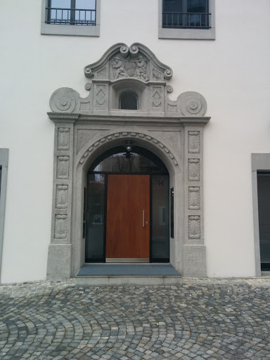 Impressive Old Fashioned Entrance