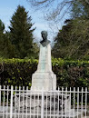 Maillebois - Statue D'Hubert Latham