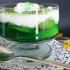 Kiwifruit Lime Jello with Yogurt