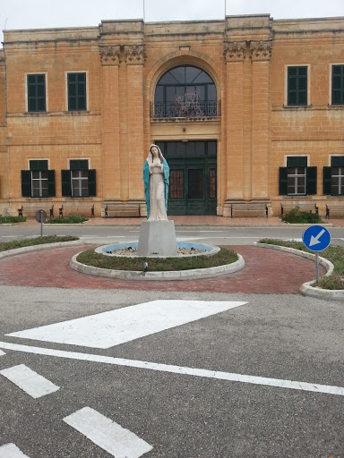Madonna Statue at Santa Katerina