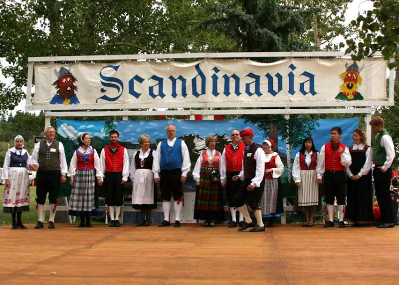 Scandinavian Dancers