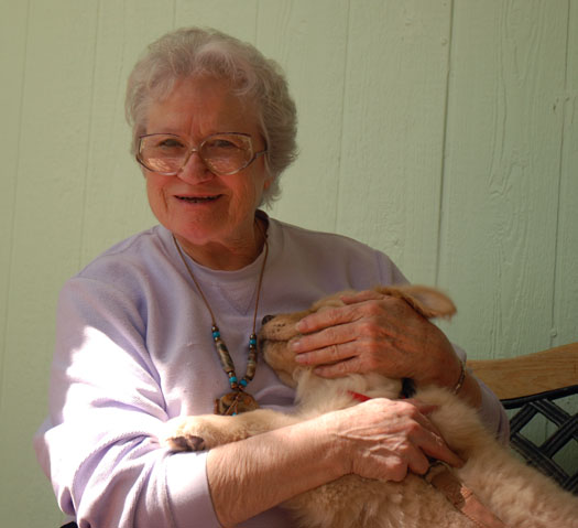 DSC_0168 mary buckner and cody on bench en az.jpg