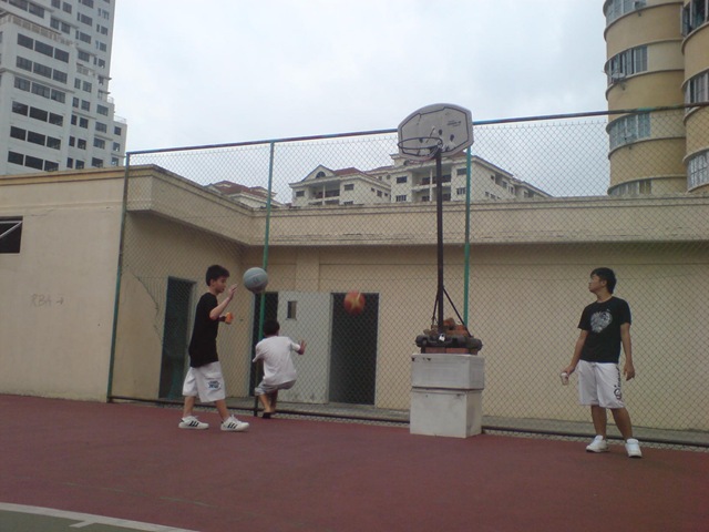 [Basketball 2[2].jpg]
