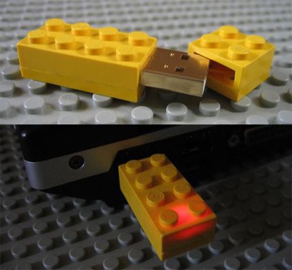 LEGOで出来たUSBメモリ