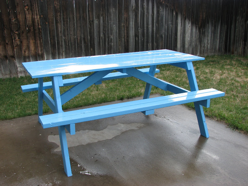 picnic table