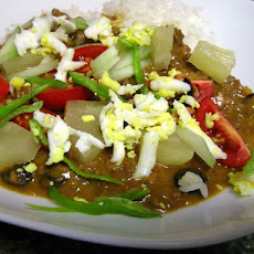 Tropical Beef Curry Rice With Condiments