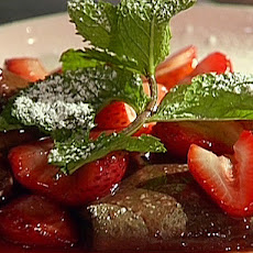 Chocolate-Mascarpone Crepes with Strawberry Sauce