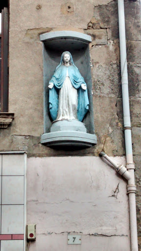 Vierge de la Rue Du 8 Mai