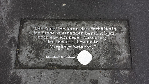 Marshall McLuhan Bodentafel