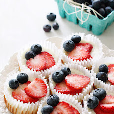 Red, White and Blueberry Cheesecake Yogurt Cupcakes