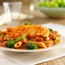 Hunt's® Tomato and Pesto Chicken