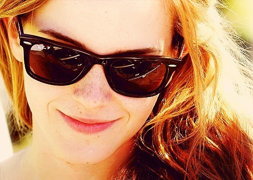 emma-watson-sunglasses