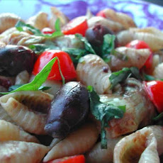 Cavatelli Salad With Artichokes and Goat Cheese