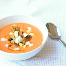 Salmorejo (Spanish cold tomato soup with serrano ham)