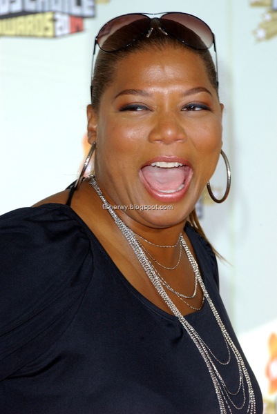 Photo of Queen Latifah attending 20th Kid s Choice Awards at Pauley Pavukuib at Westwood,  on December 12, 2007.  Queen Latifah reportedly soon to marry her lesbian lover Jeanette Jenkins.