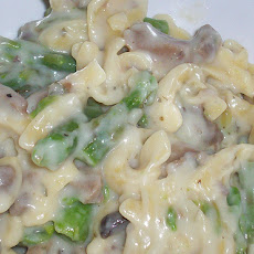 Creamy Asparagus Pasta
