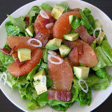 Summer Salad With Grapefruit, Avocado And Bacon