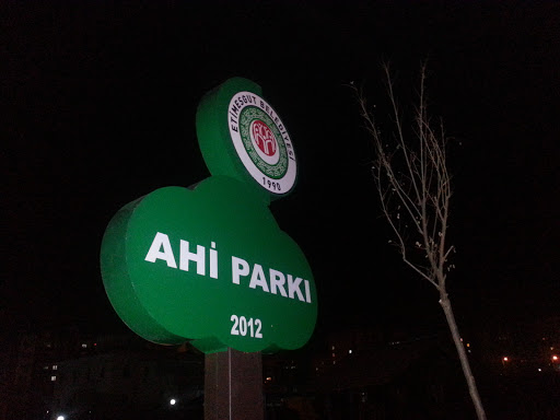 Ahi Parki