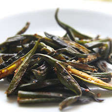 Dry, Spiced Ladyfingers (Okra)