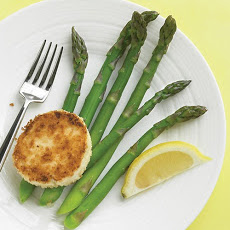 Steamed Asparagus with Warm Goat Cheese