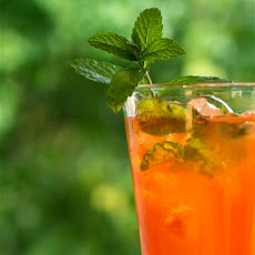 Strawberry Mint Sun Tea