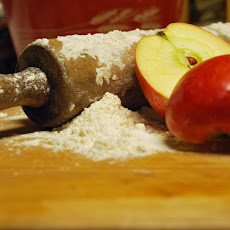 Old-Fashioned Deep Dish Apple Pie