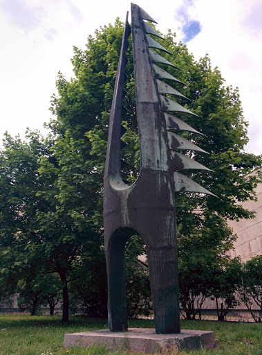 Hutmen Memorial Sculpture