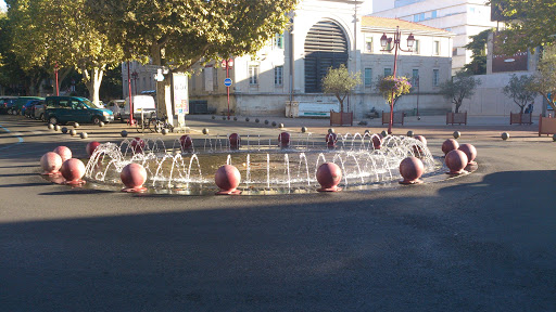 Rond Point Fontaine 3 