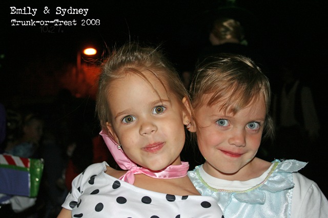 [Emily & Sydney[4].jpg]
