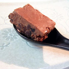 Chunky Orange Macadamia Fudge