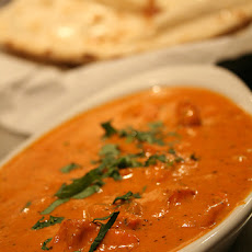 Chicken in White Cream Sauce With Garam Masala