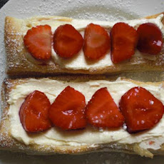 Elitetwig's Strawberry Cream Puffs