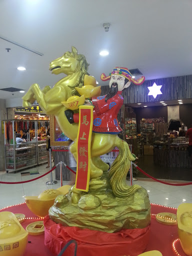 Fortune God and Golden Horse Sculpture 