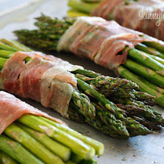 Roasted Prosciutto Wrapped Asparagus Bundles