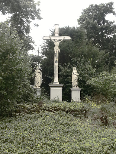 Croix Dans De Parc Du Domaine St Cyr