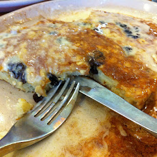 Rachael Ray's (Lightened Up) Oatmeal Cookie Pancakes!