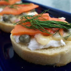 Smoked Salmon, Goat Cheese and Mustard Crouton
