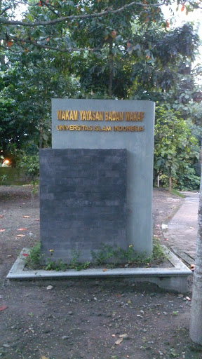 Makam Yayasan Badan Wakaf UII