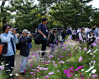 The cosmos brought out photographers with serious gear, en masse