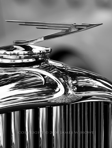 1930 Duesenberg, hood ornament. A 1930 Duesenberg J model, rumored to have 1930 Duesenberg, hood ornament. A 1930 Duesenberg J model, rumored to have